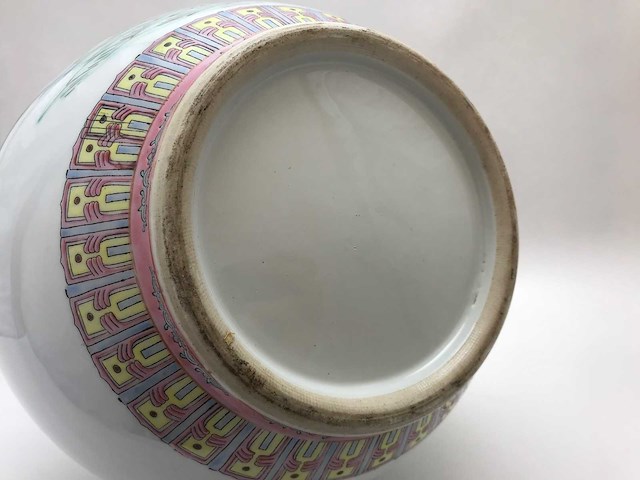 Chinese famille rose bottle vase ‘eight immortals’ - porcelain - china - afbeelding 8 van  38