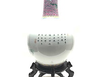 Chinese famille rose bottle vase ‘eight immortals’ - porcelain - china - afbeelding 31 van  38