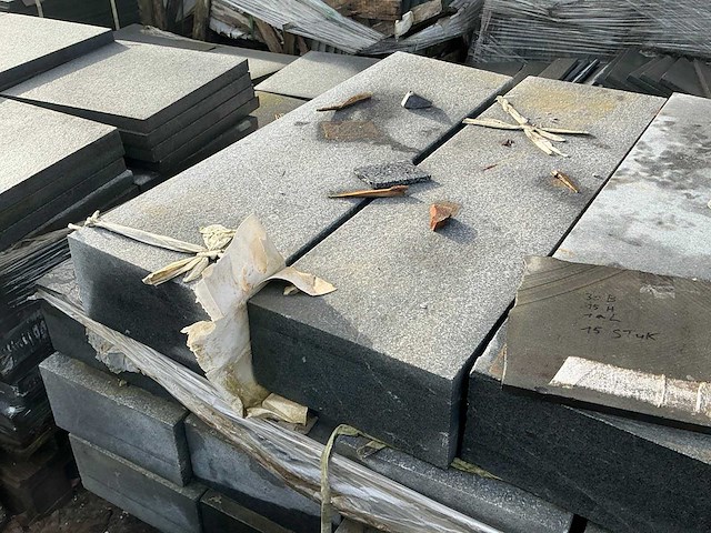 Chinese graniet (15x) - afbeelding 2 van  4