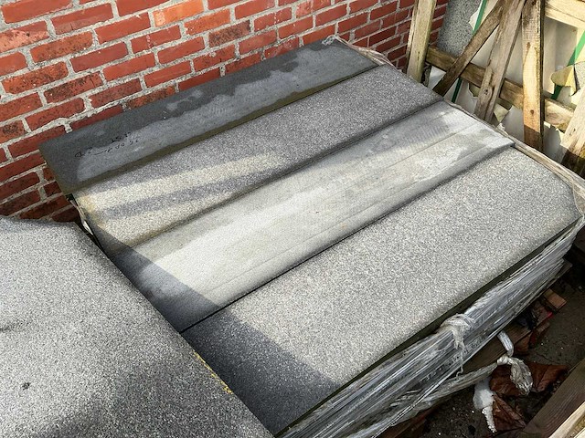 Chinese graniet (68x) - afbeelding 2 van  3