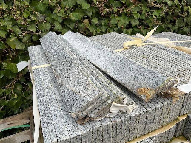 Chinese graniet (plinten) (3822x) - afbeelding 2 van  8