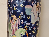 Chinese vaas op sokkel - afbeelding 1 van  1