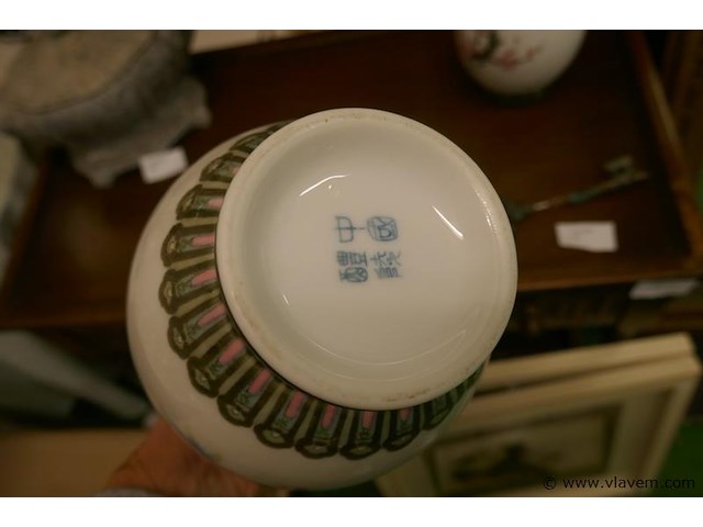 Chinese vazen - afbeelding 2 van  2