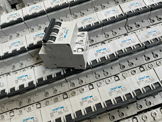 Chint dz47s-63 c63 partij installatieautomaten - afbeelding 6 van  6