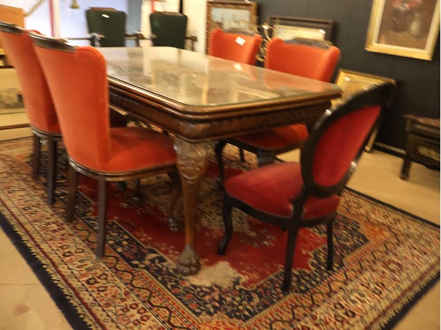Chippendale-stijl eettafel en stoelen - afbeelding 3 van  9