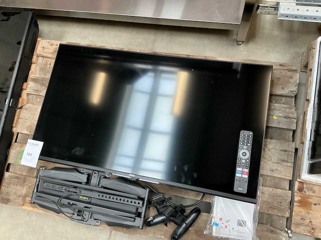 Chiq l40qh7g televisie - afbeelding 1 van  5