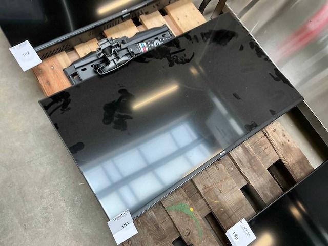 Chiq l40qh7g televisie - afbeelding 1 van  6