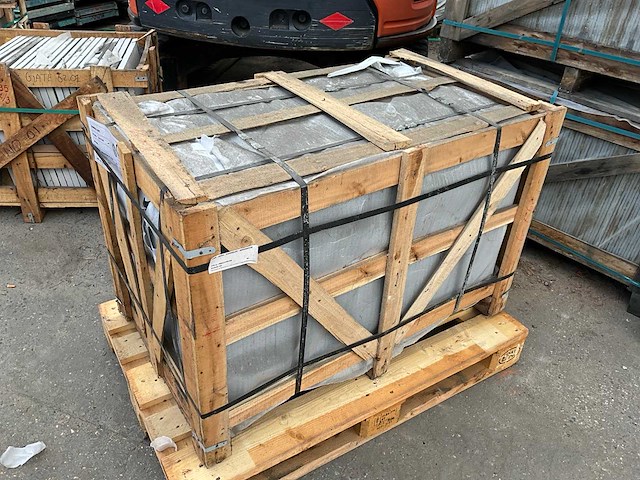 Chisseled tiles natuursteen tuintegels ca. 11,88m2 - afbeelding 3 van  3
