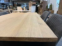 Chita - massief eiken tafel met 4 stoelen - afbeelding 3 van  4