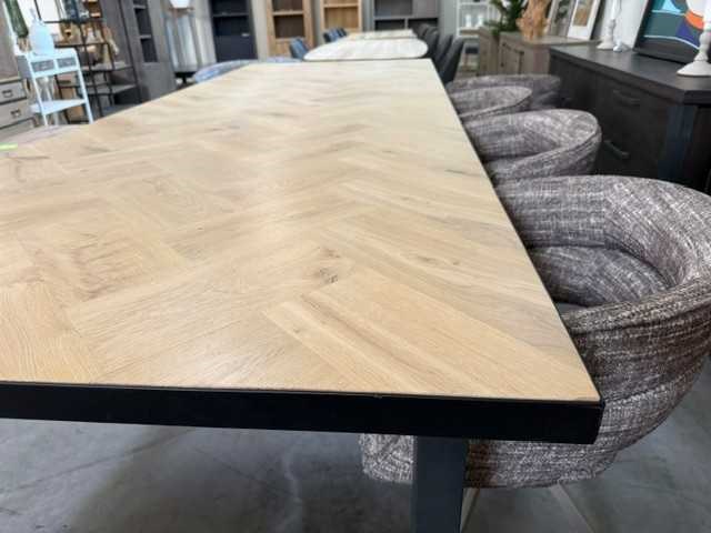Chita - tafel eik parket - afbeelding 1 van  2