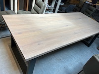 Chita eetkamertafel - afbeelding 1 van  2