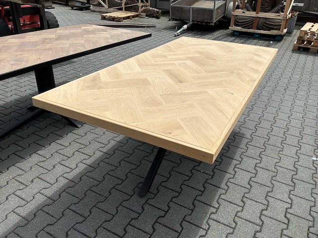 Chita group eiken parket eetkamertafel - afbeelding 3 van  3
