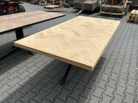 Chita group eiken parket eetkamertafel - afbeelding 3 van  3