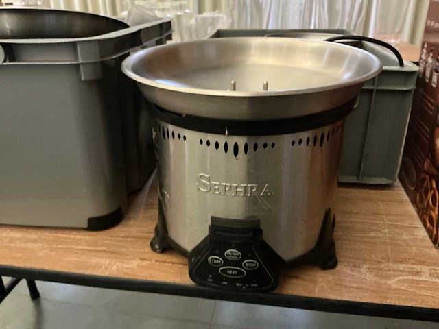 Chocoladefontein (6x) + cupcaketoren - afbeelding 4 van  10