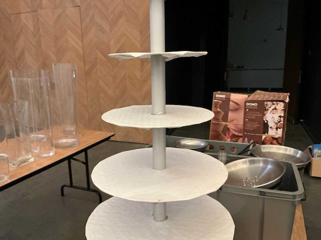 Chocoladefontein (6x) + cupcaketoren - afbeelding 9 van  10