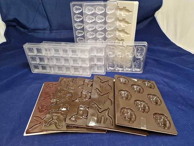 Chocolate world - diverse vormen 'dieren' (b) (11x) - afbeelding 1 van  1