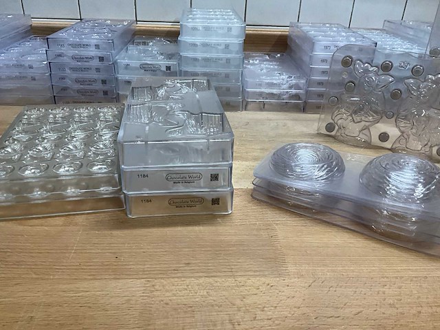 Chocolate world groot lot holle chocolade- vormen - 90 stuks (pasen) (90x) - afbeelding 5 van  10