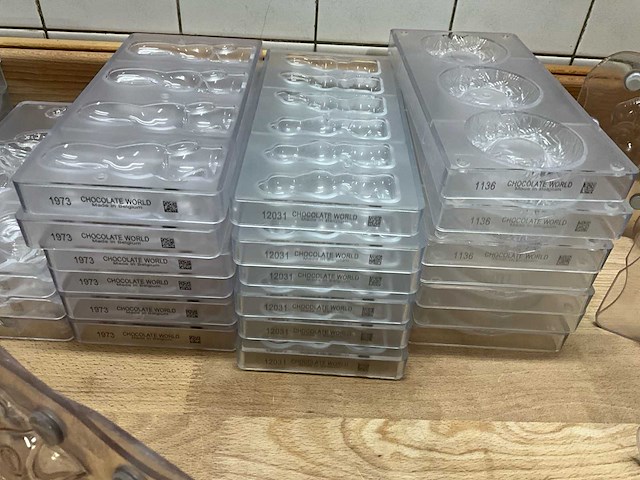 Chocolate world groot lot holle chocolade- vormen - 90 stuks (pasen) (90x) - afbeelding 9 van  10