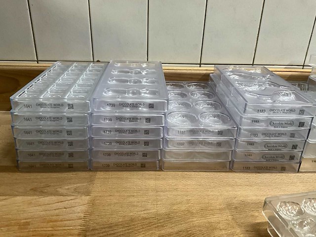 Chocolate world groot lot holle chocolade- vormen - 90 stuks (pasen) (90x) - afbeelding 4 van  10
