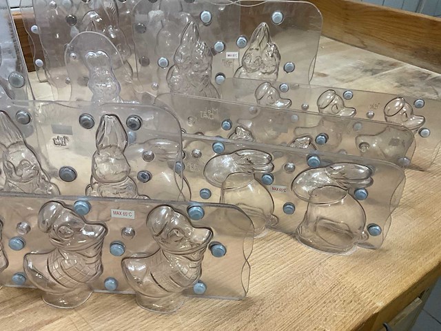 Chocolate world groot lot holle chocolade- vormen - 90 stuks (pasen) (90x) - afbeelding 9 van  10