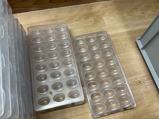 Chocolate world groot lot holle chocolade eieren (pasen) (184x) - afbeelding 8 van  23