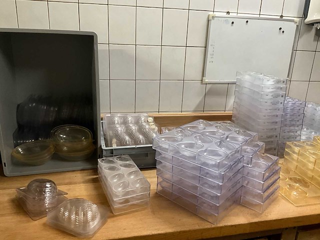 Chocolate world groot lot holle chocolade eieren (pasen) (184x) - afbeelding 12 van  23