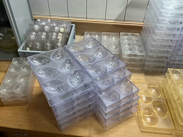 Chocolate world groot lot holle chocolade eieren (pasen) (184x) - afbeelding 19 van  23