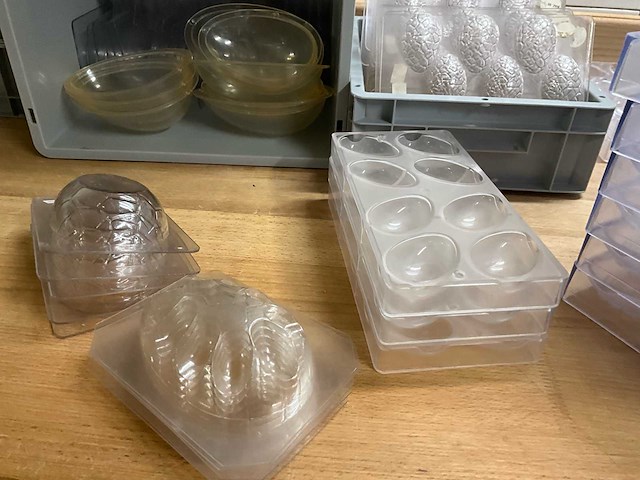 Chocolate world groot lot holle chocolade eieren (pasen) (184x) - afbeelding 21 van  23