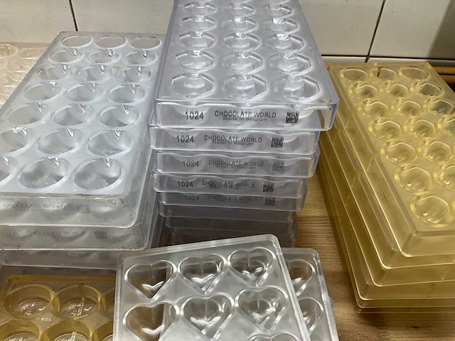 Chocolate world lot chocoladevormen pralines (divers) - stuks (200x) - afbeelding 14 van  17