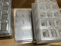 Chocolate world lot chocoladevormen pralines (divers) - stuks (200x) - afbeelding 9 van  17