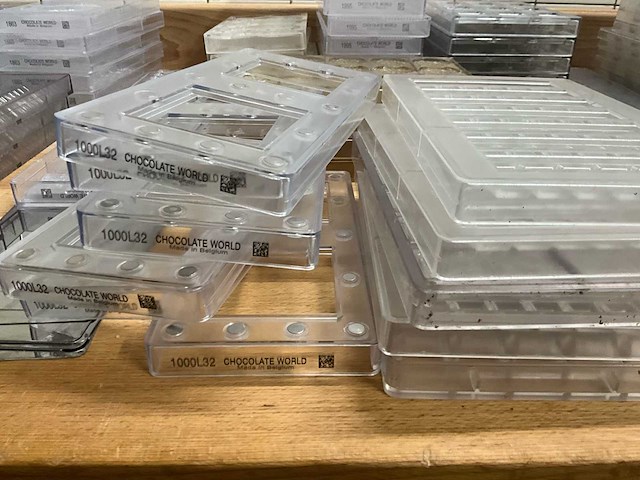 Chocolate world lot chocoladevormen pralines (divers) - stuks (200x) - afbeelding 16 van  17