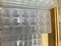 Chocolate world lot chocoladevormen “pralines & eitjes pasen” - 84 stuks (84x) - afbeelding 12 van  16
