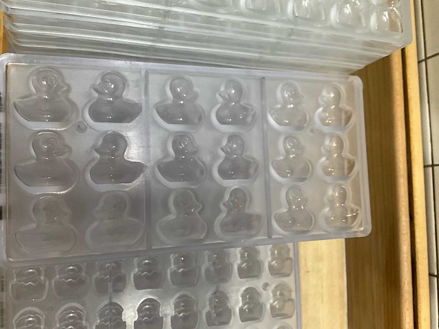 Chocolate world lot chocoladevormen “pralines & eitjes pasen” - 84 stuks (84x) - afbeelding 4 van  16