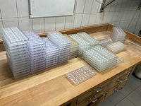 Chocolate world lot chocoladevormen “pralines & eitjes pasen” - 84 stuks (84x) - afbeelding 1 van  16