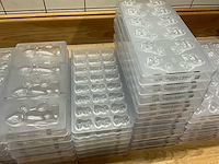 Chocolate world lot chocoladevormen “pralines sint” - 60stuks (60x) - afbeelding 5 van  11
