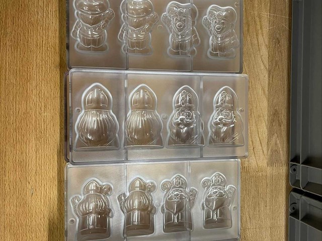 Chocolate world lot chocoladevormen “sint” - 49 stuks (49x) - afbeelding 6 van  8