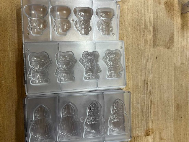 Chocolate world lot chocoladevormen “sint” - 51 stuks (51x) - afbeelding 6 van  9