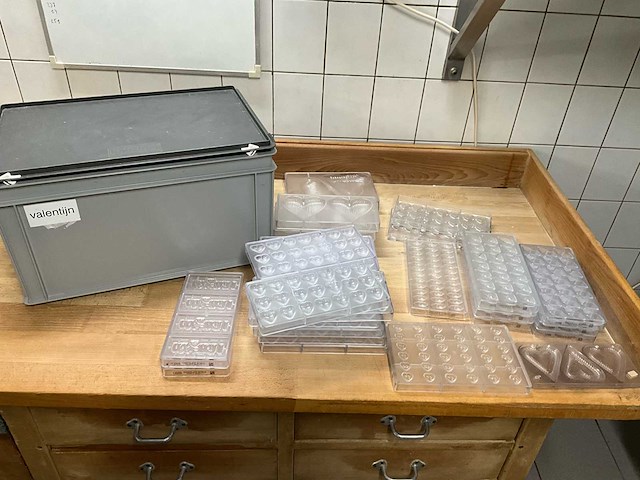 Chocolate world lot chocoladevormen “valentijn” - 33 stuks (33x) - afbeelding 1 van  8