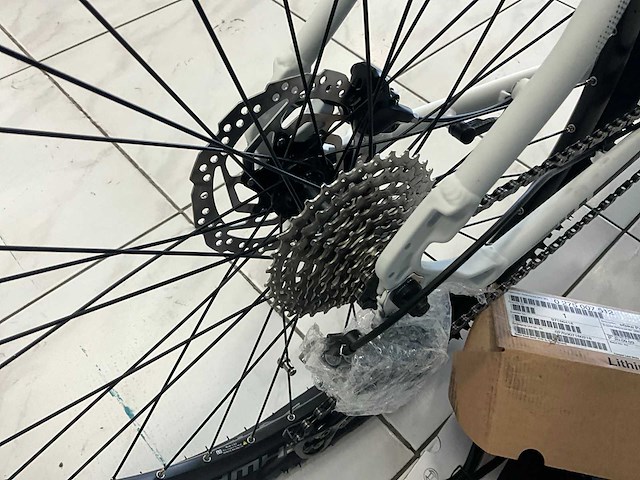 Chrisson e-scheat 1.0 mountainbike - afbeelding 2 van  6