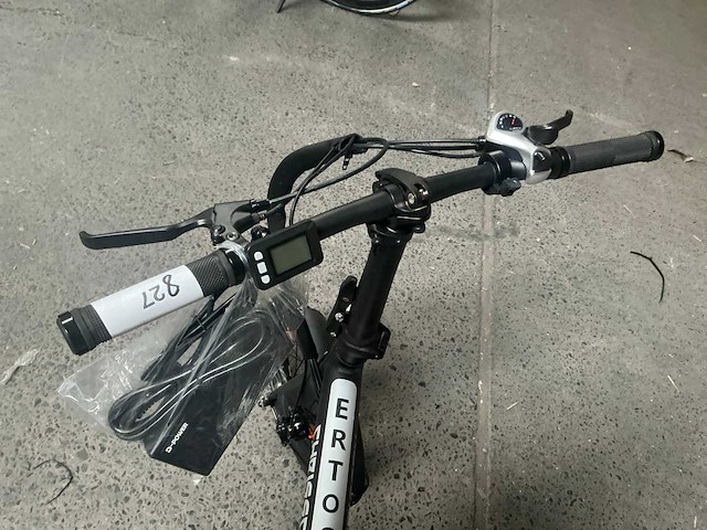 Chrisson ertos 16” elektrische plooifiets - afbeelding 1 van  6