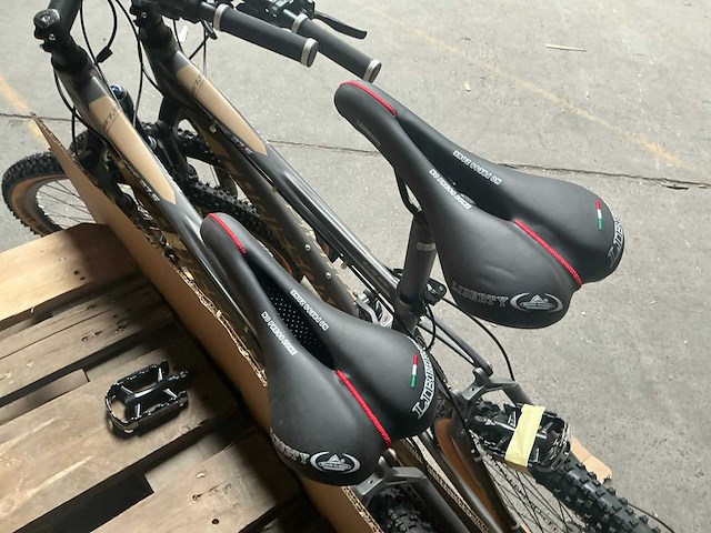 Chrisson stormer 27,5” mountainbike (2x) - afbeelding 8 van  9