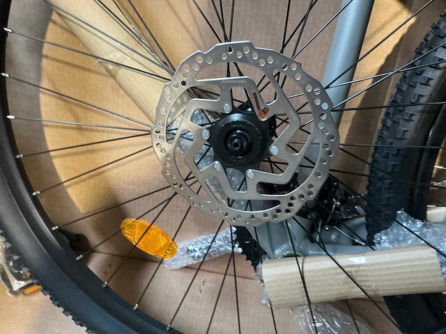 Chrisson stormer 29" mountainbike ongebruikt (2x) - afbeelding 3 van  7