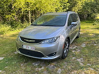 Chrysler - pacifica - crew cab lichte vracht limited full option - 2017 - afbeelding 1 van  54