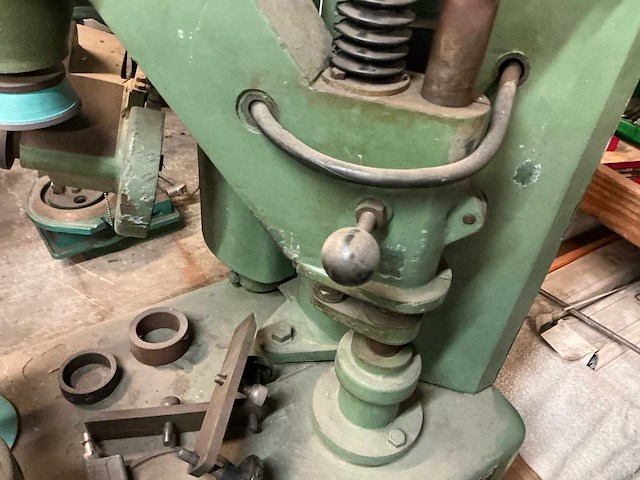 Chuet gereedschapsfreesmachine - afbeelding 2 van  7