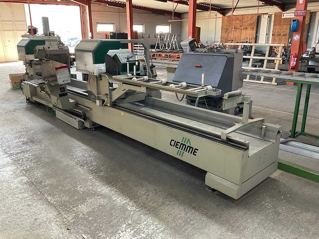 Ciemme elettra 550 cnc dubbele verstekzaagmachine - afbeelding 1 van  4