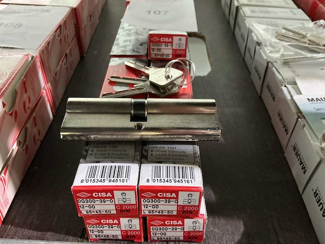 Cilinder slot inclusief 3 sleutels + beveiligingskaart - afbeelding 1 van  2