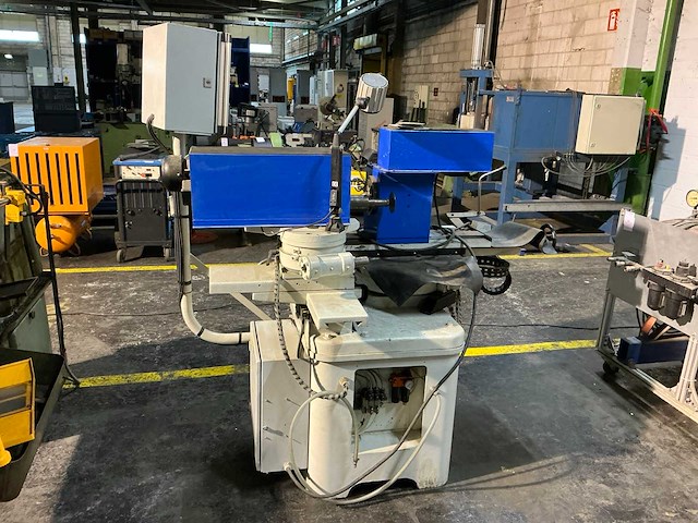 Cincinnati gereedschapslijpmachine - afbeelding 6 van  10