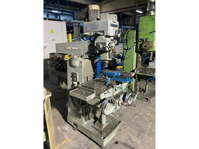 Cincinnati toolmaster vertikale freesmachine - afbeelding 8 van  14