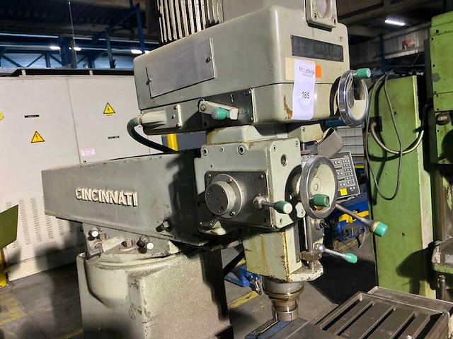 Cincinnati toolmaster vertikale freesmachine - afbeelding 11 van  14