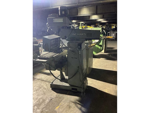 Cincinnati toolmaster vertikale freesmachine - afbeelding 13 van  14